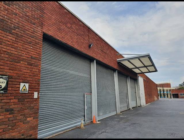 4,228M² FACTORY TO LET IN SACKS CIRCLE INDUSTRIAL